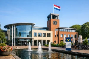 Bedrijven in Venray Modern gemeentehuis in Venray overdag gefotografeerd